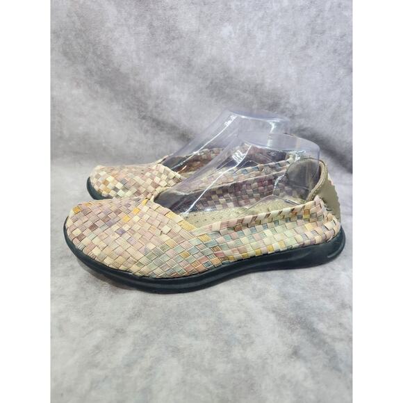 Bare Traps LEXIE Woven Slip-On Flat Shoe Pastel Multicolor Womens Size 8 Casual - Picture 1 of 8